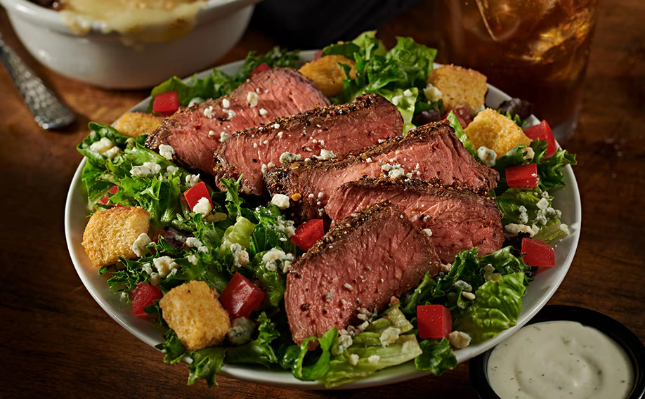 7-Pepper Sirloin* Lunch Salad